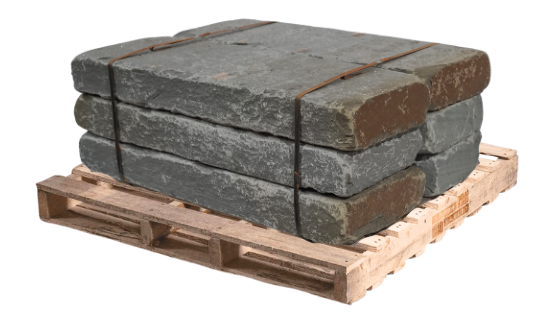 Bluestone thermal natural stone steps stacked on a wooden pallet for outdoor landscaping